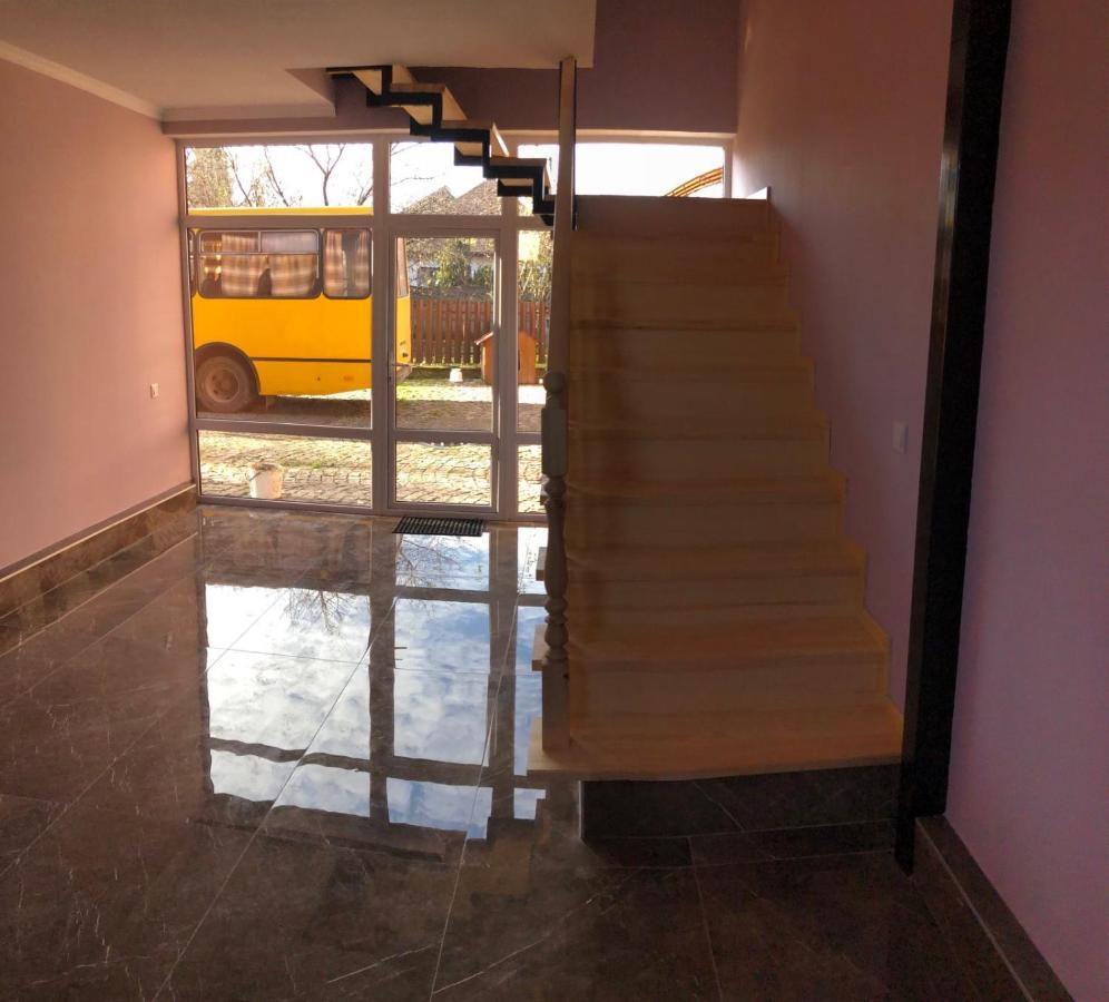 Катерина Hotel Chynadiyovo Eksteriør billede