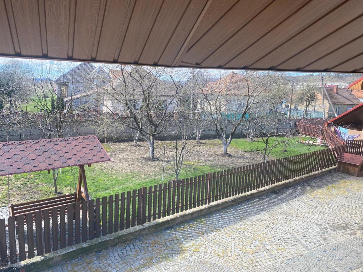 Катерина Hotel Chynadiyovo Eksteriør billede