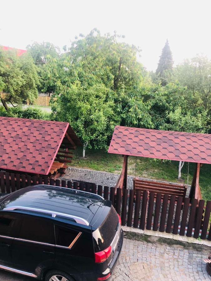 Катерина Hotel Chynadiyovo Eksteriør billede